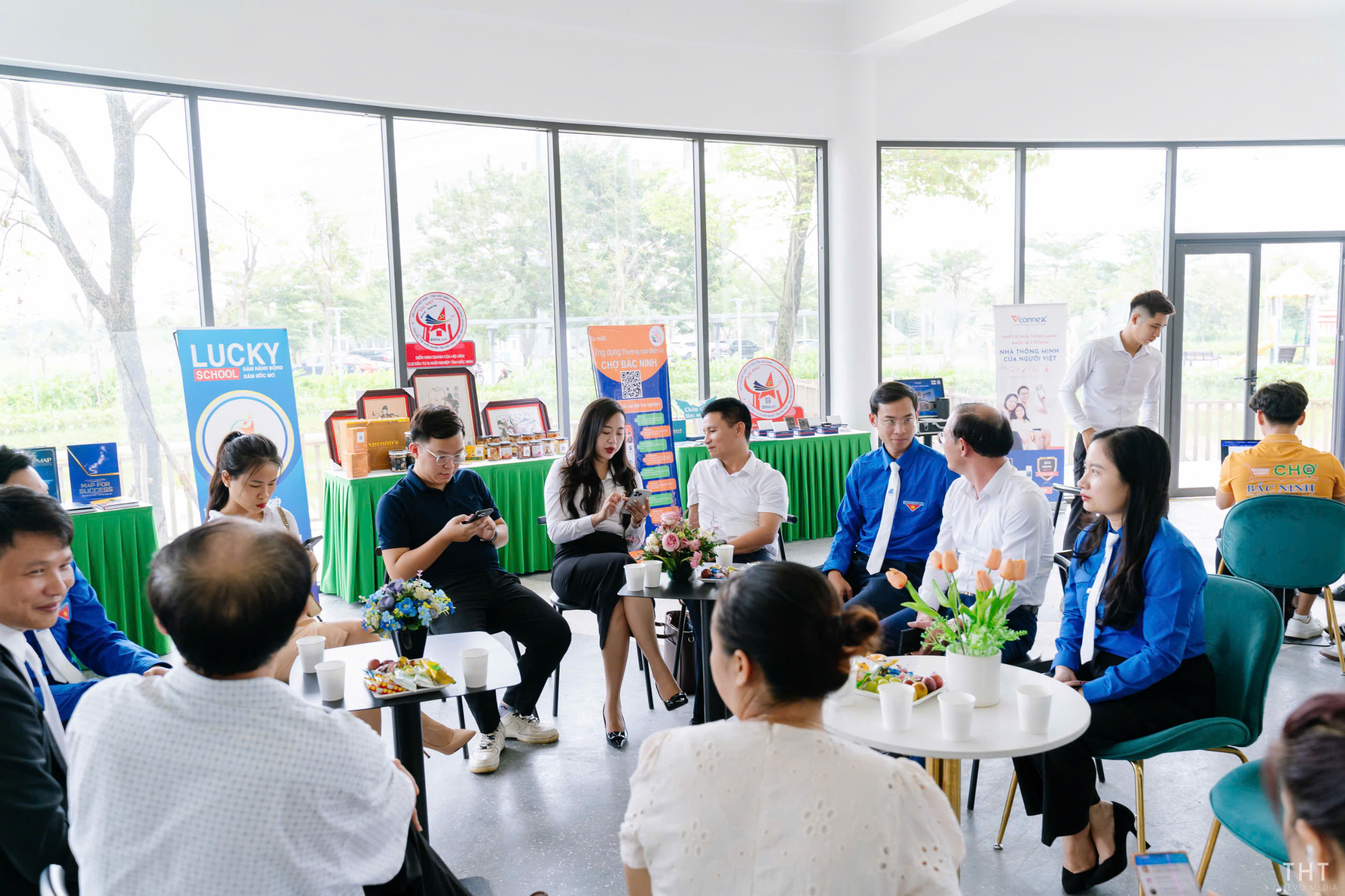 z5878148312925_0cd733cb17684c4f15360652047b7801